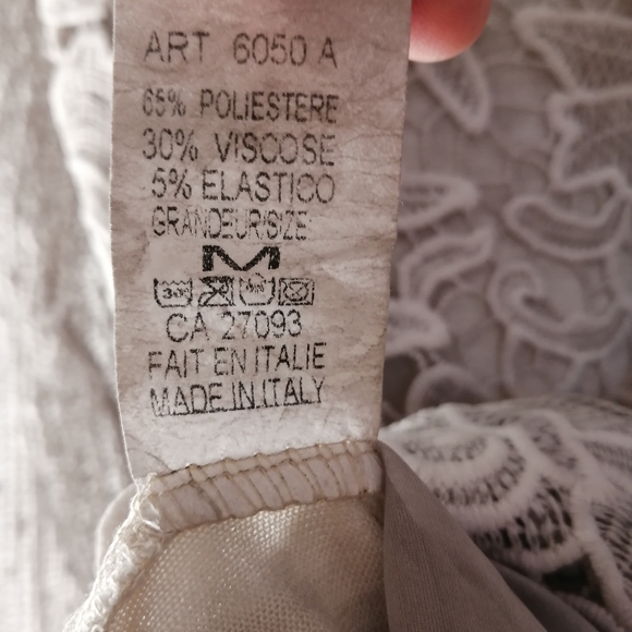 BEAUTIFUL LACE TOP FROM ITALY SIZE L but stamped M - Picture 7 of 9
